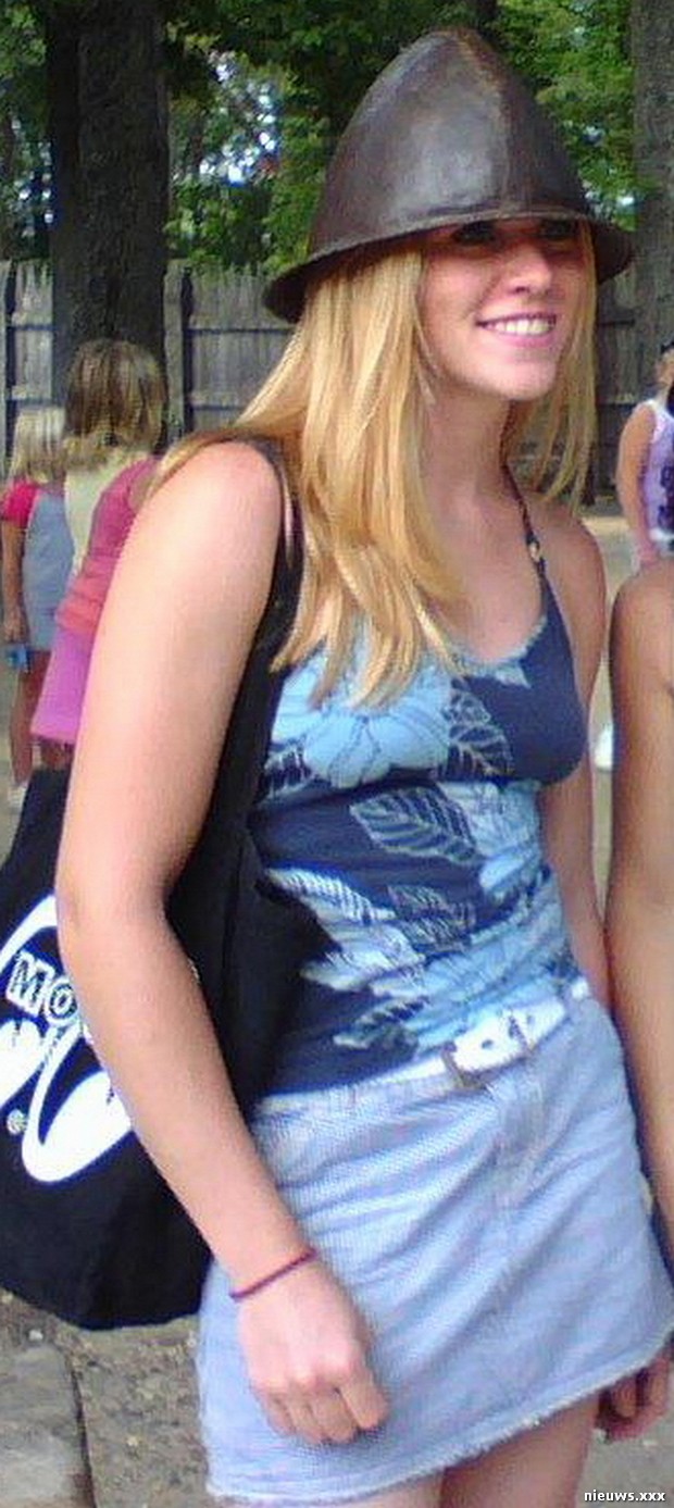 blonde-sle39