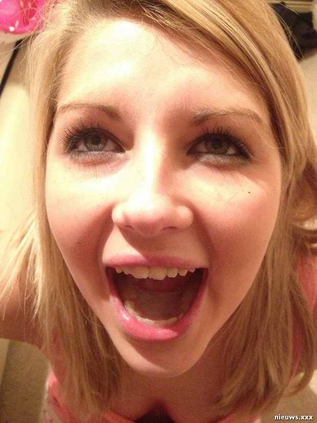 blonde-sle41