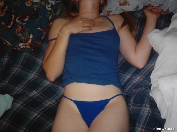 blonde-sle53