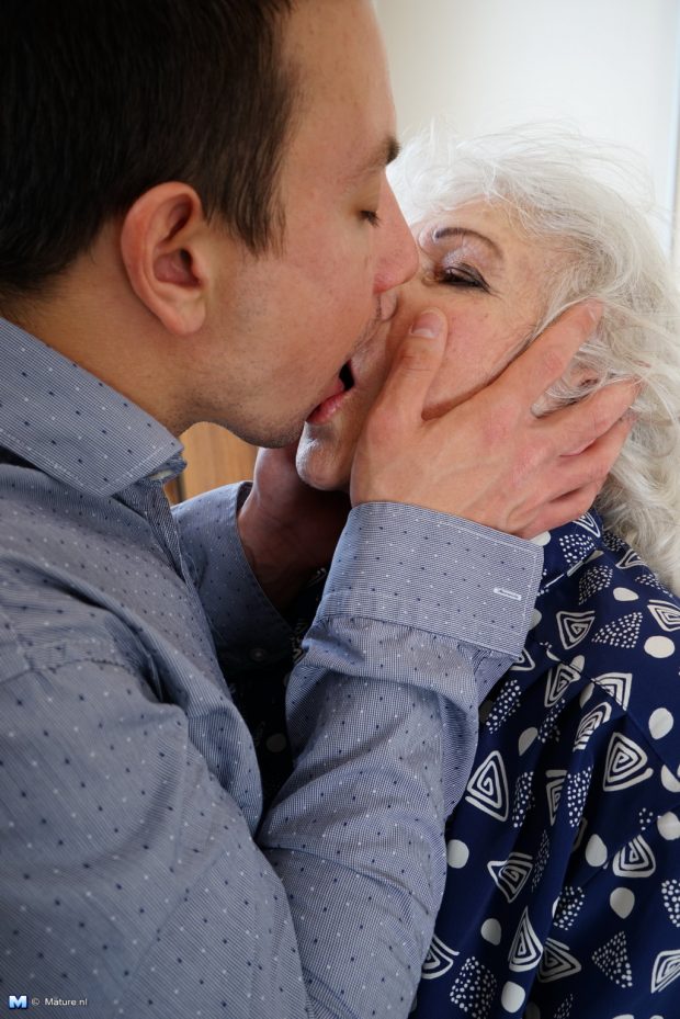 oma sex